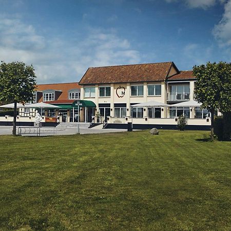 Molskroen Strandhotel Ebeltoft Exteriör bild